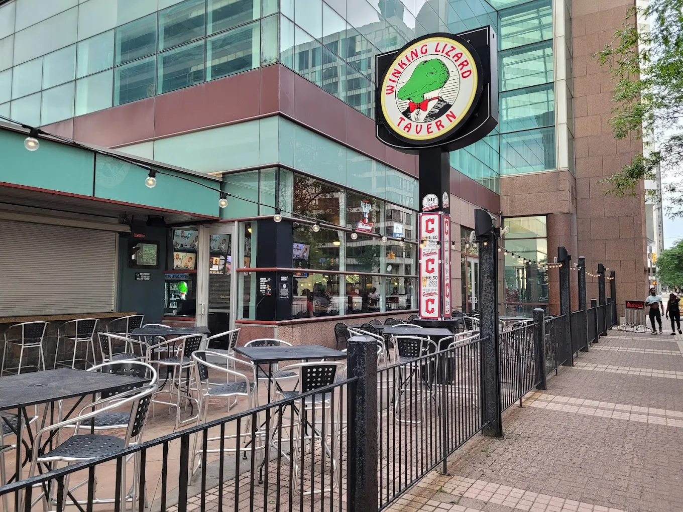 Winking Lizard Downtown